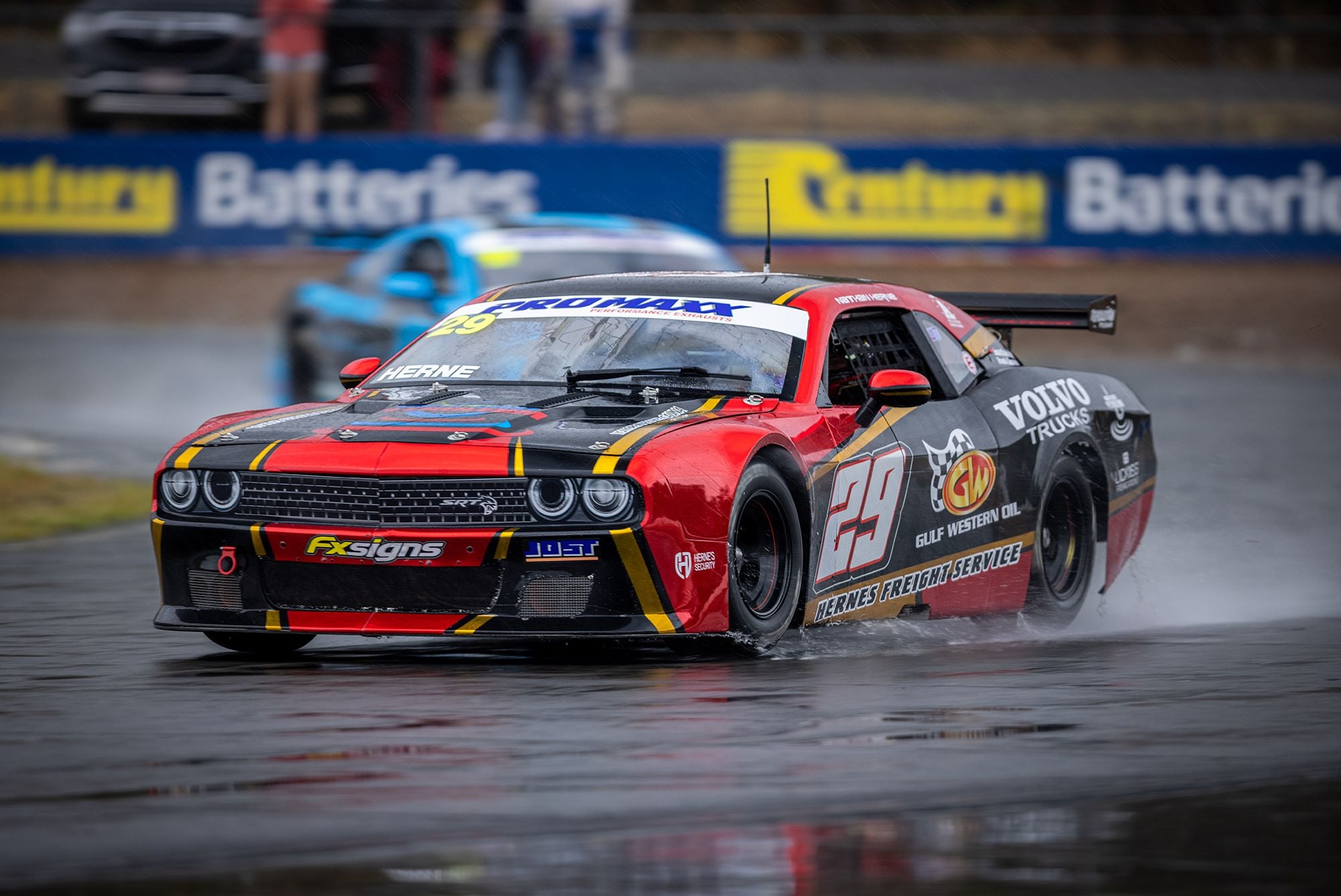 Wet and wild opening race at Ipswich Wet and wild opening race at Ipswich